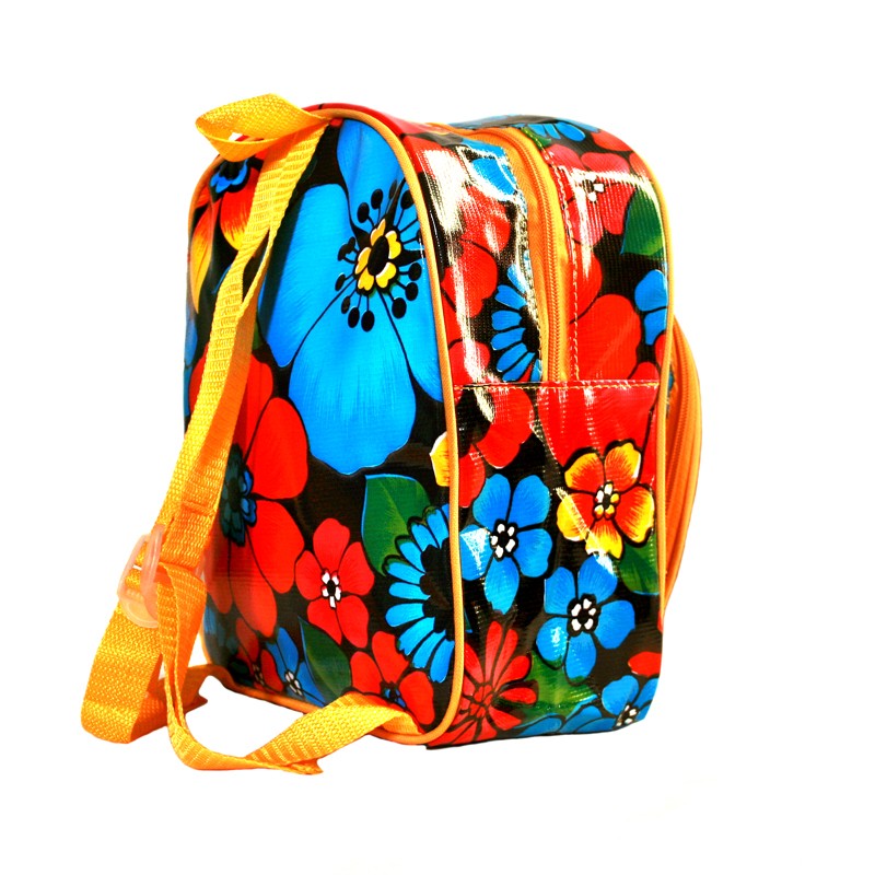 Kinderrucksack Alegria, Seitenansicht mit gelben Schultergurten