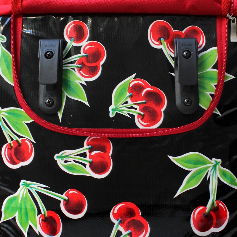 Gepäckträgerhaken der Fahrradtasche Cerezas schwarz, Nahaufnahme