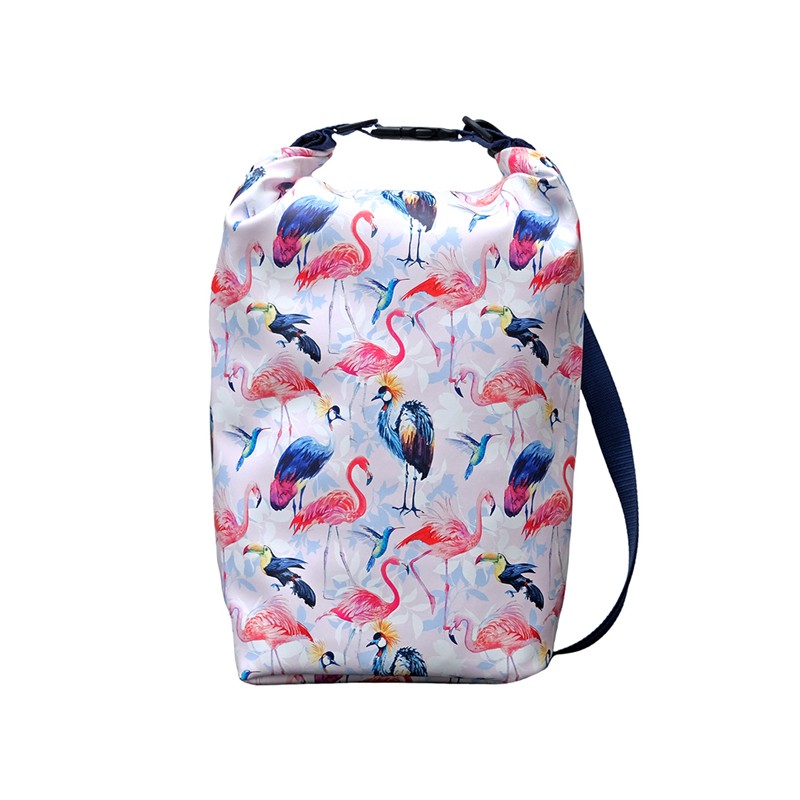 Drybag Pajaros von Ikuri, wasserdichter Rucksack mit Flamingos und Tukanen