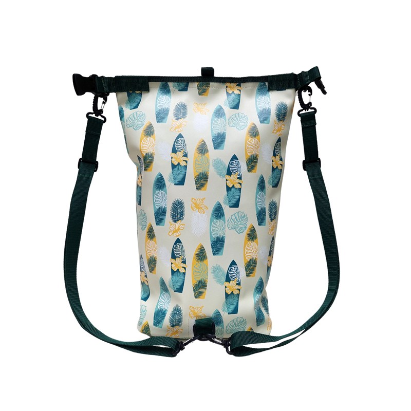 Rückseite des Ikuri Drybags Surf mit verstellbaren Gurten