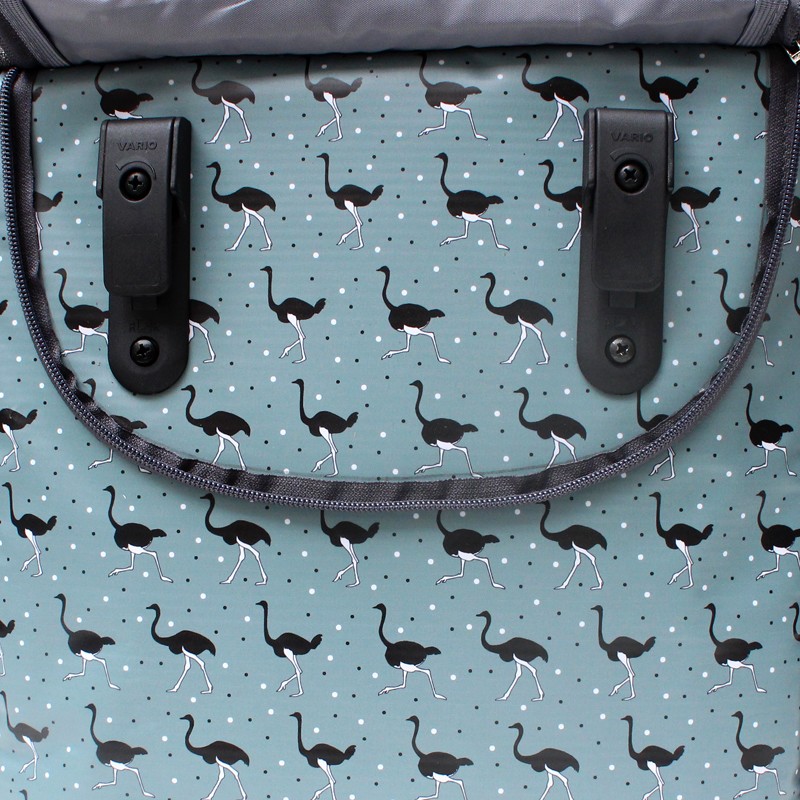 Gepäckträgerhaken der Fahrradtasche Avestruz, Nahaufnahme