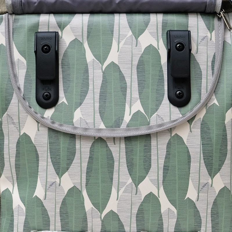 Gepäckträgerhaken der Fahrradtasche Banana Leaf, Nahaufnahme