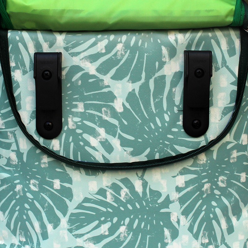 Gepäckträgerhaken der Fahrradtasche Monstera, Nahaufnahme