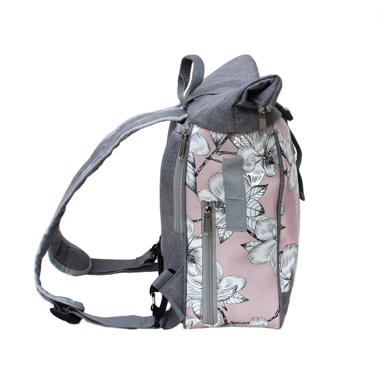 Kleiner Rucksack Magnolia, Seitenansicht mit Schultergurten