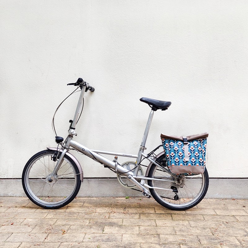 Klapprad mit kleiner Fahrradtasche Scandinavia am Gepäckträger