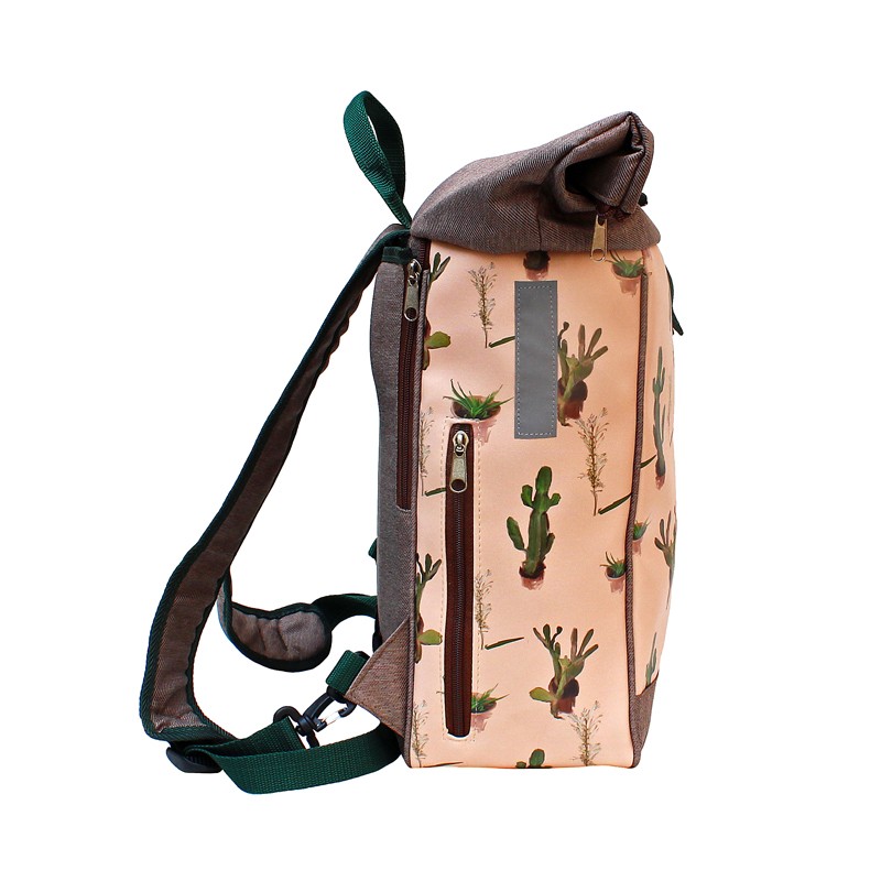 Fahrradrucksack Damen Cactus, Seitenansicht mit dunkelgrünen Schultergurten