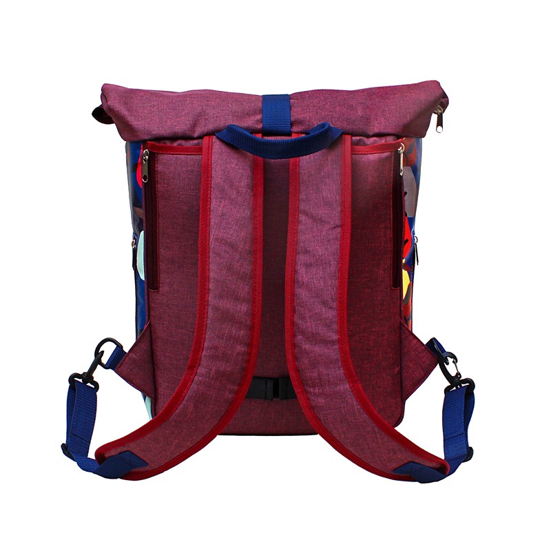 Rückseite des Ikuri Laptoprucksacks Peras blau mit gepolsterten Schultergurten